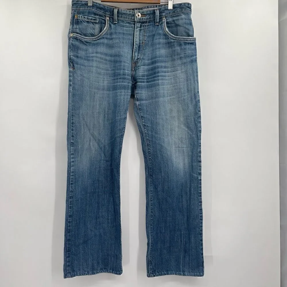 Levi’s Blue SilverTab Medium Wash 5 Pocket Styling Bootcut Jeans Size 36